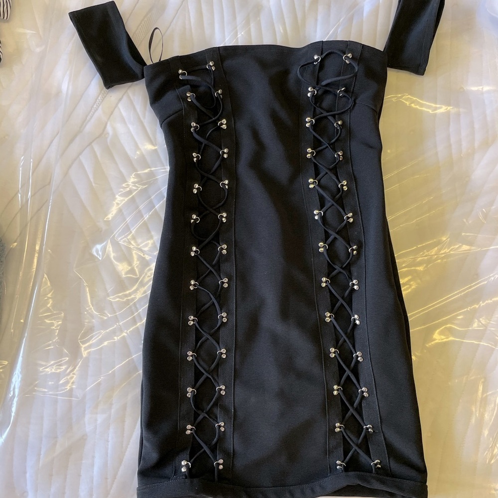 Bodycon black dress
